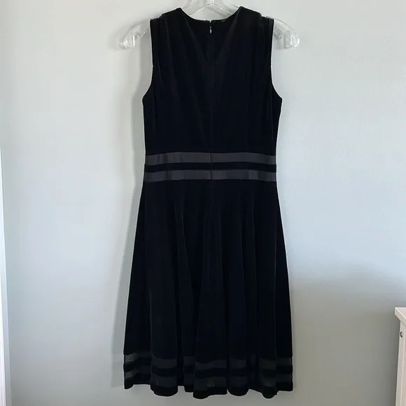 Calvin Klein, Black Velvet Dress, Size 4 - Picture 6 of 8